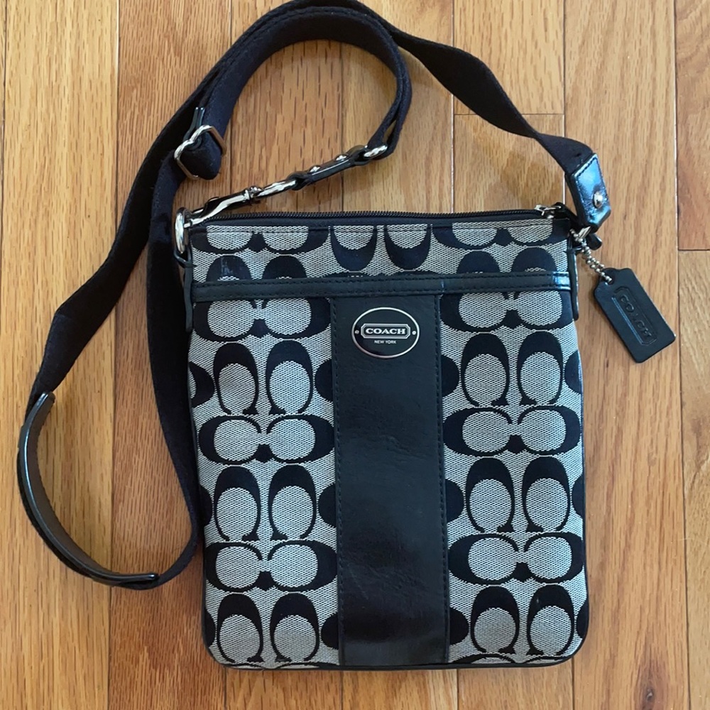 Coach Crossbody Messenger Bag - Black